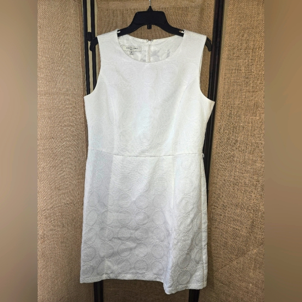 Elegant White Textured Evan Picone Sleeveless Dress Size 16